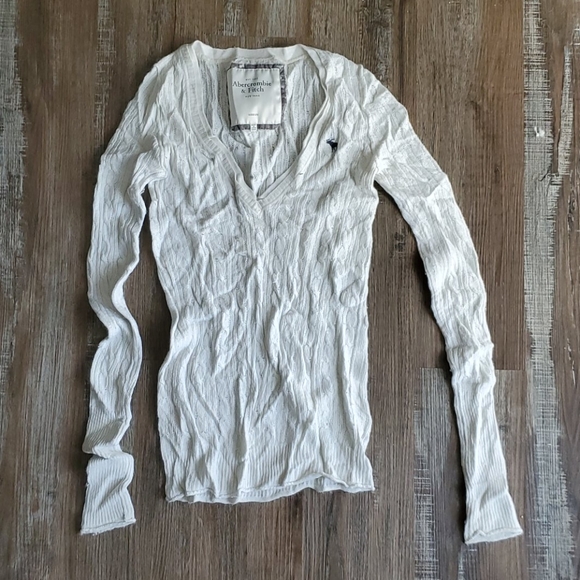 Abercrombie and Fitch sweater - Picture 1 of 1
